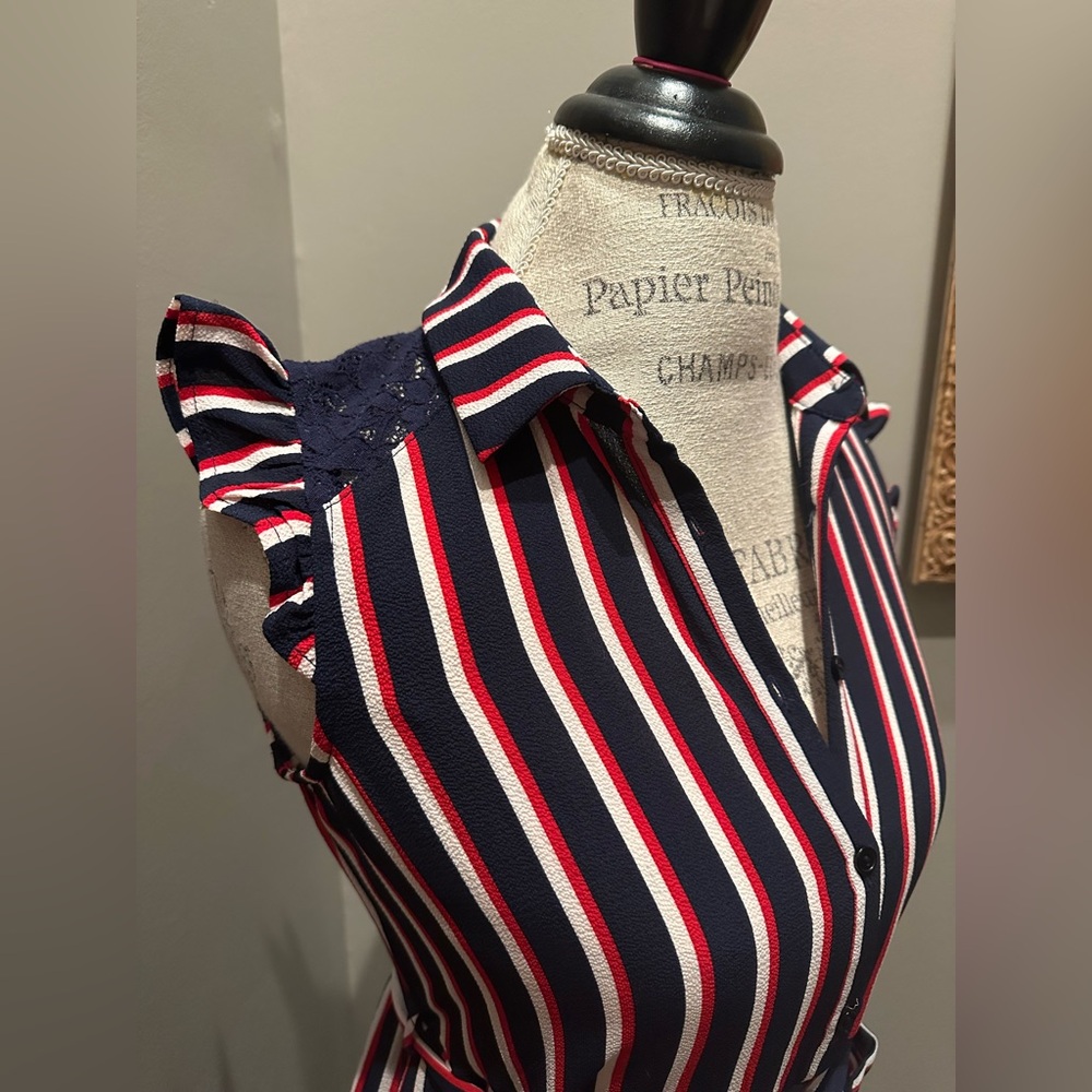 Juniors - Monteau Navy/Red Striped Dress w/Lace Accents EUC - Picture 5 of 11